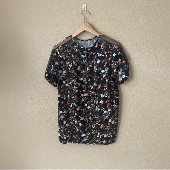 Zara mesh shoulder floral short sleeve top - Picture 3 of 4